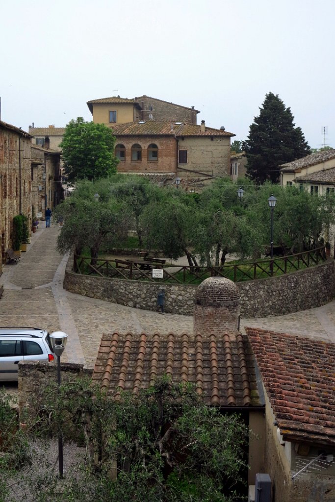 036 MONTERIGGIONI.JPG